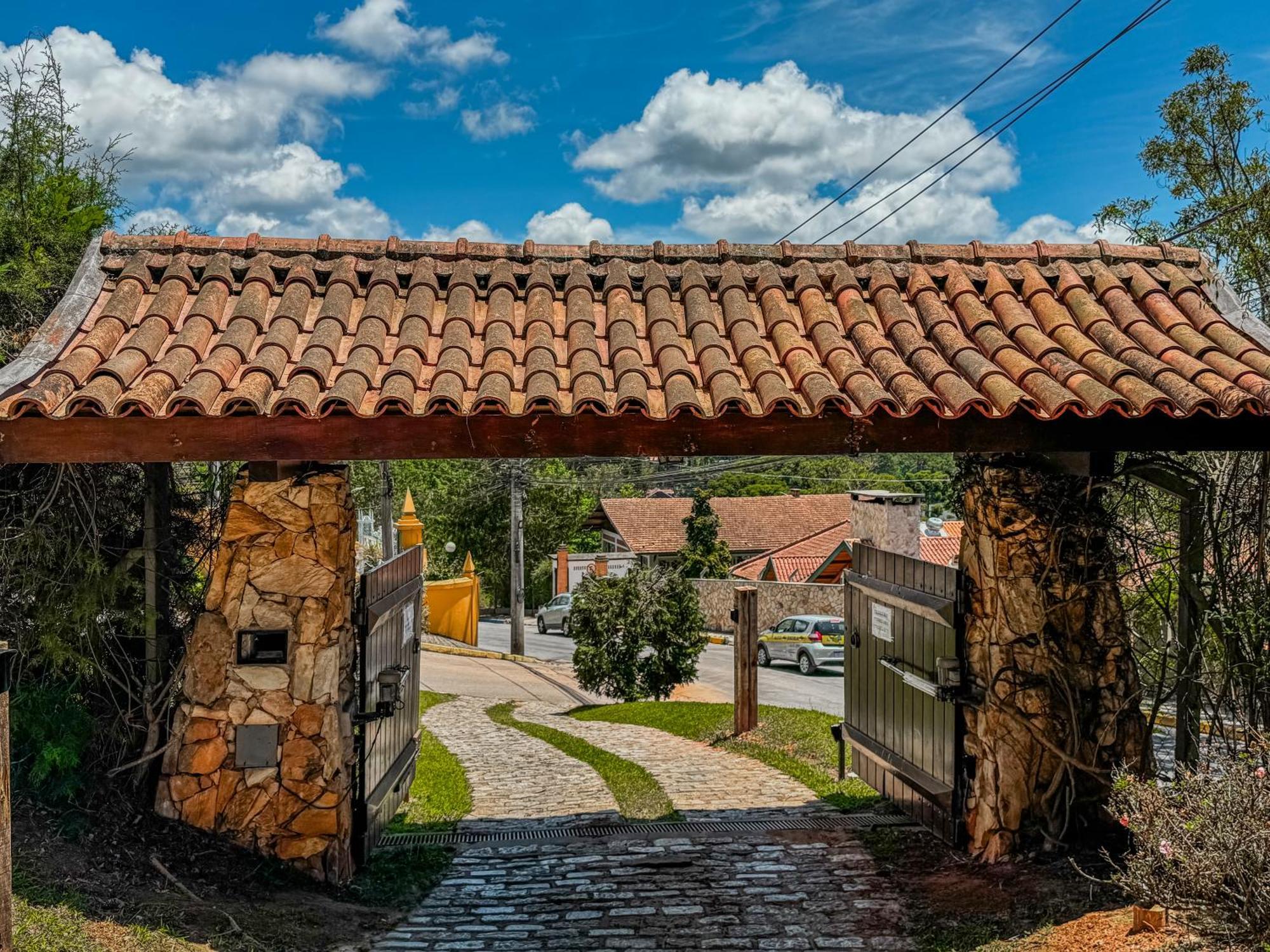 Mansao Nacional Inn Campos do Jordão Esterno foto